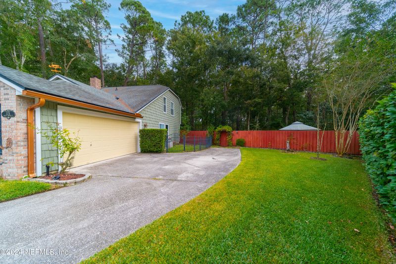 1174 Native Dancer Ct, Jacksonville, FL 32218