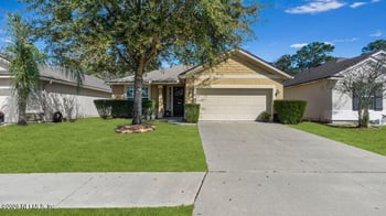 11768 Lake Bend Cir, Jacksonville, FL 32218