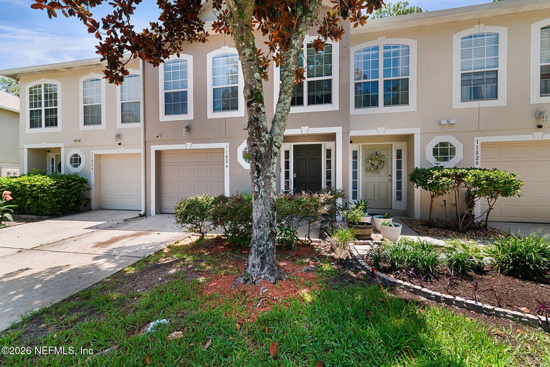 11826 Lake Bend Cir, Jacksonville, FL 32218