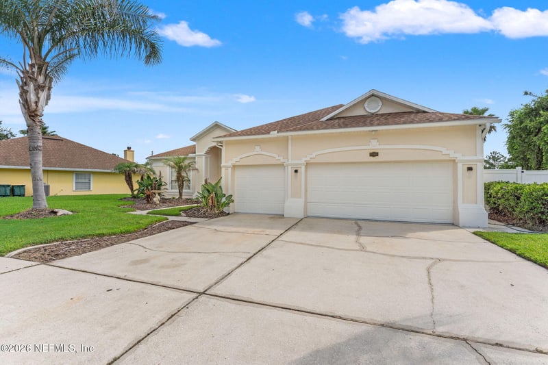 11828 Collins Creek Dr, Jacksonville, FL 32258