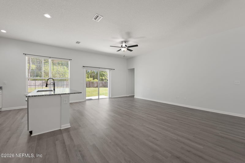 11839 Charlie Rd, Jacksonville, FL 32218