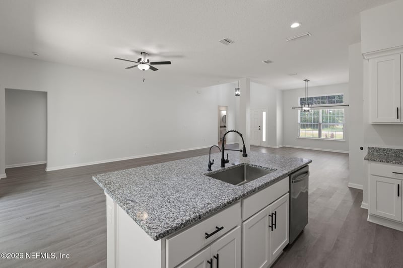 11839 Charlie Rd, Jacksonville, FL 32218