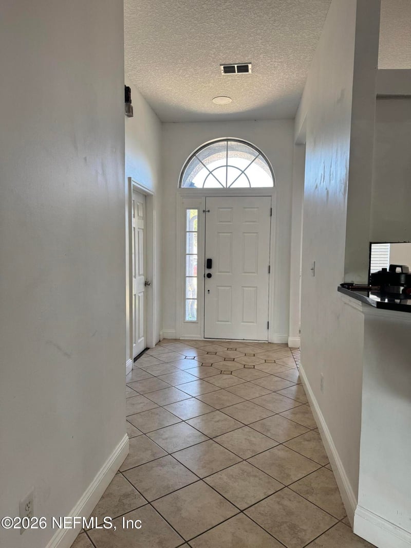 11908 Canterwood Dr N, Jacksonville, FL 32246