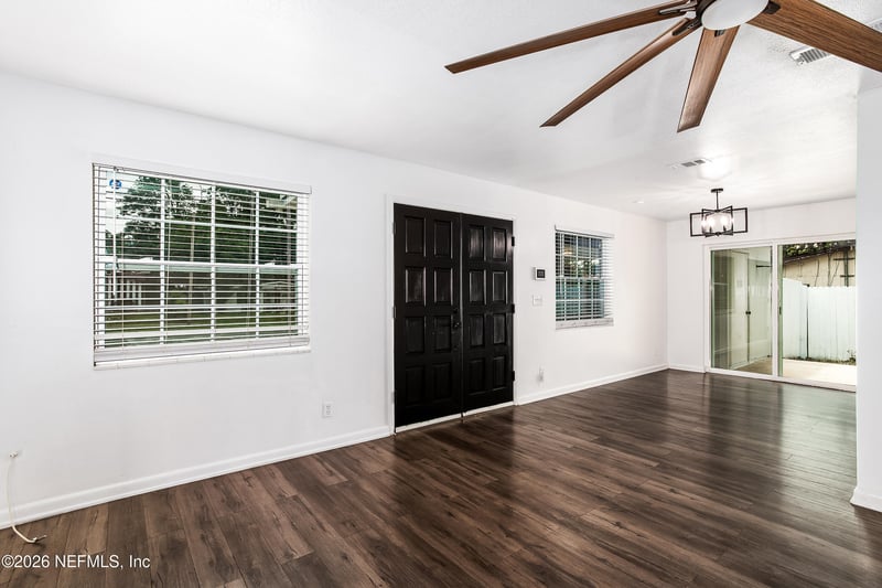 1192 Knobb Hill Dr, Jacksonville, FL 32221