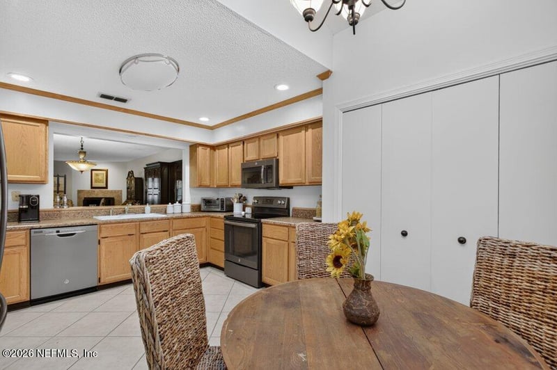 12024 Arbor Lake Dr, Jacksonville, FL 32225