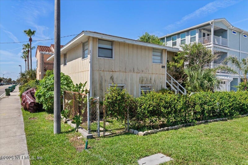1204 2nd St S, Jacksonville Beach, FL 32250