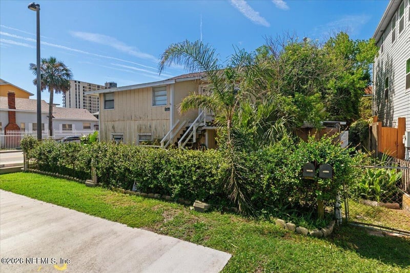 1204 2nd St S, Jacksonville Beach, FL 32250