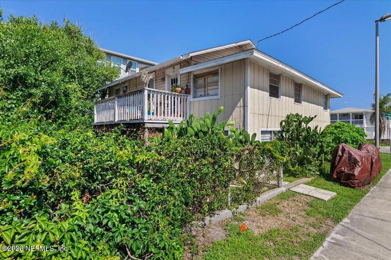 1204 2nd St S, Jacksonville Beach, FL 32250