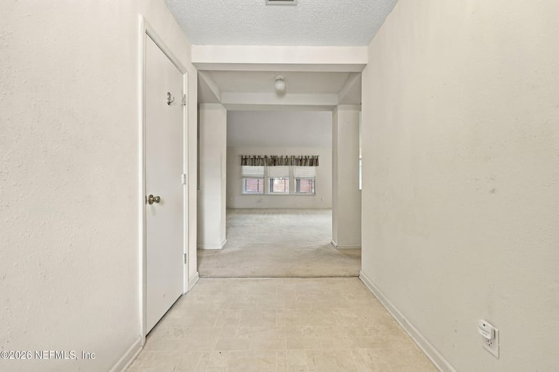 1204 Summit Oaks Dr W, Jacksonville, FL 32221