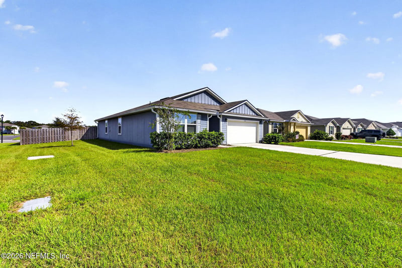 12093 Green Thicket Ln, Jacksonville, FL 32219