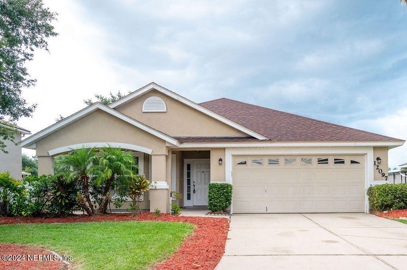 12097 Autumn Sunrise Dr, Jacksonville, FL 32246