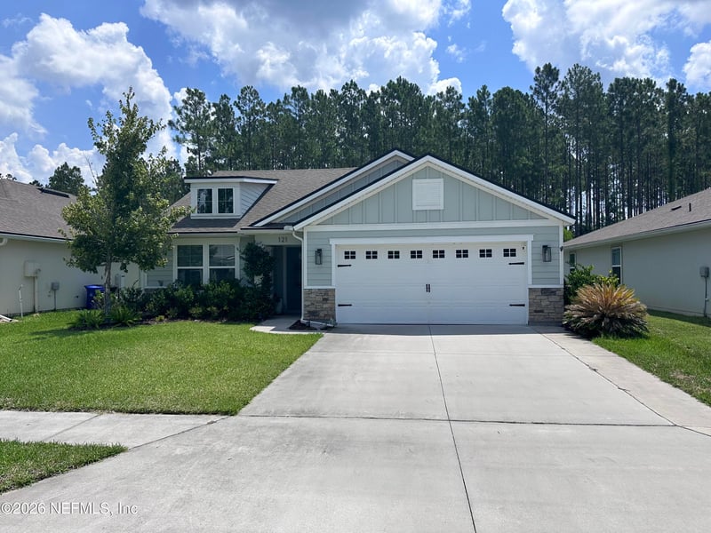 121 Balmoral Castle Dr, St Johns, FL 32259