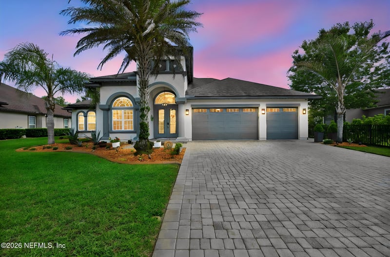 121 Chatsworth Dr, St Johns, FL 32259