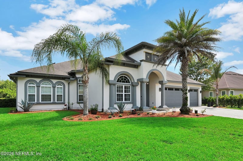 121 Chatsworth Dr, St Johns, FL 32259
