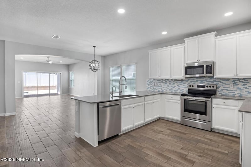 1211 Kendall Dr, Jacksonville, FL 32211