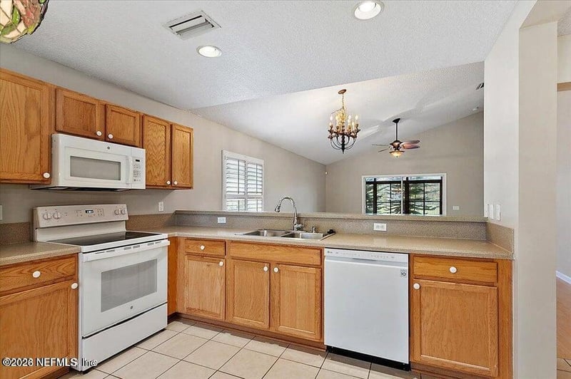 1212 Coghill Cir, St Augustine, FL 32092