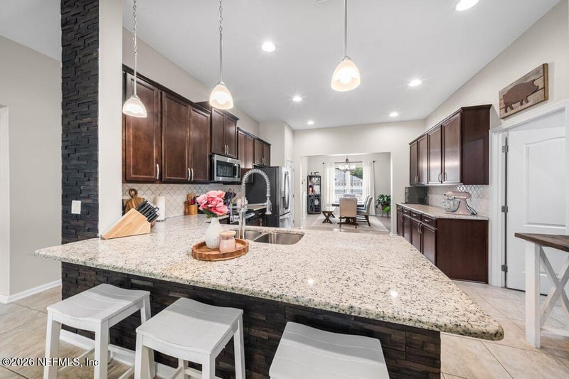 12130 Rouen Cove Dr, Jacksonville, FL 32226