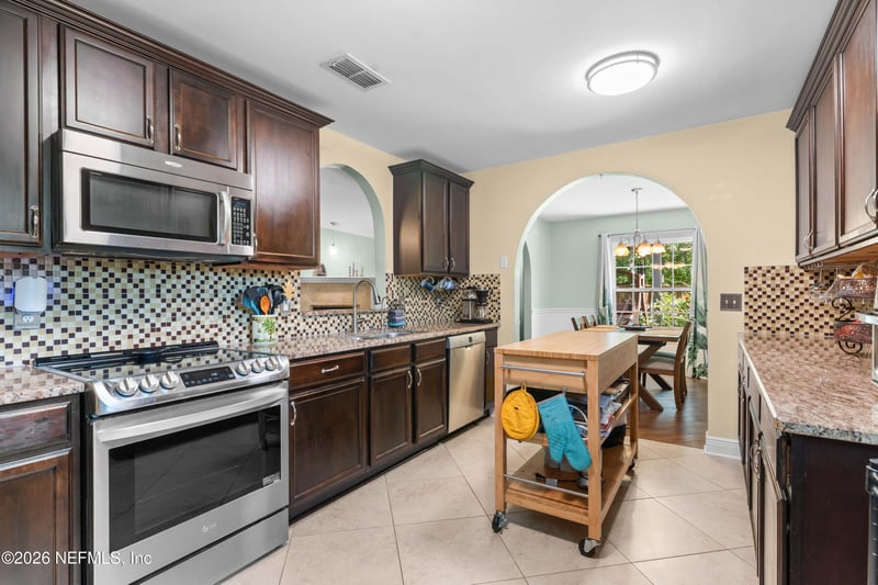 12131 Banyan Tree Dr, Jacksonville, FL 32258