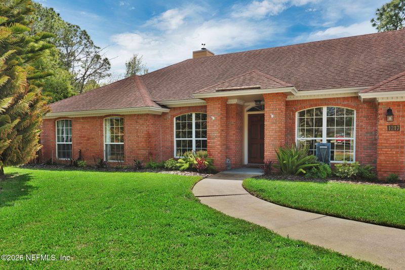 1217 Shallowford Dr E, Jacksonville, FL 32225