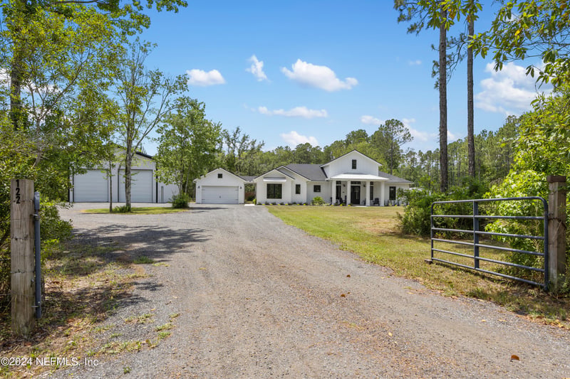 122 Lake Asbury Dr, Green Cove Springs, FL 32043