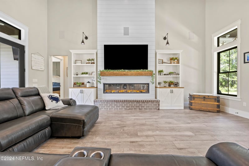 122 Lake Asbury Dr, Green Cove Springs, FL 32043