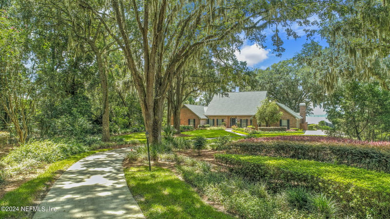 1220 Journeys End Ln, Jacksonville, FL 32223