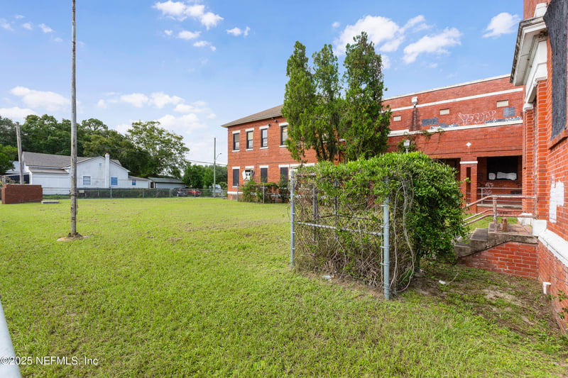 1221 E 16th St, Jacksonville, FL 32206