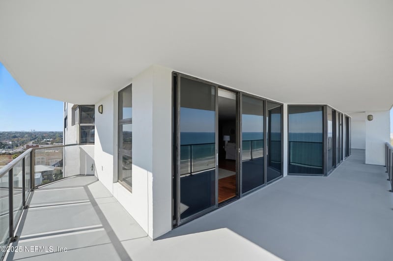1221 S 1st St #10B, Jacksonville Beach, FL 32250