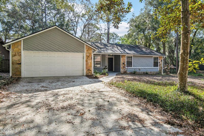 12226 Spiney Ridge Dr S, Jacksonville, FL 32225