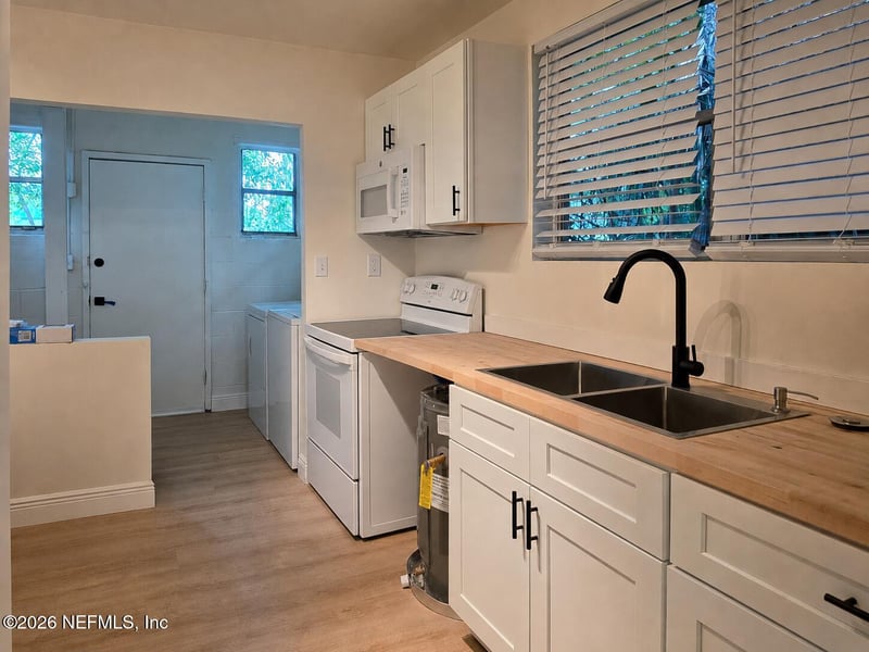 1227 W 3rd St, Jacksonville, FL 32209