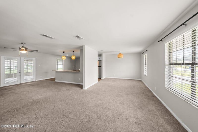 1235 Squirrel Ln N, Jacksonville, FL 32218