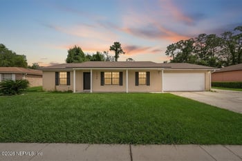 1235 Squirrel Ln N, Jacksonville, FL 32218