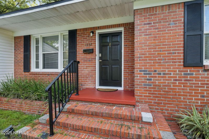 1237 Murray Dr, Jacksonville, FL 32205