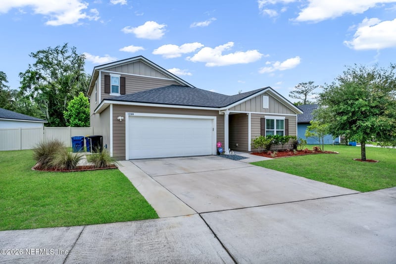 12384 Cherry Bluff Dr, Jacksonville, FL 32218