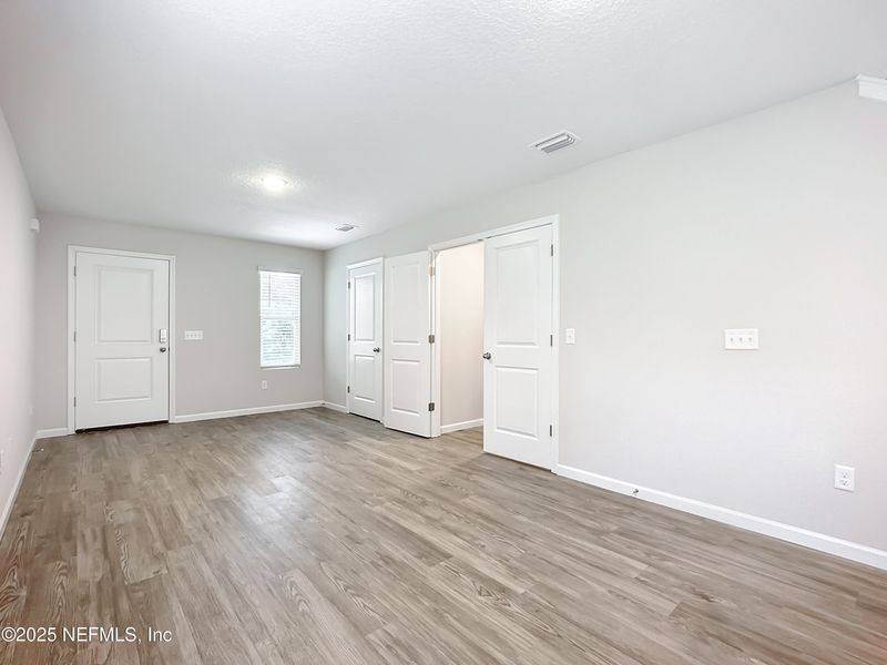 1242 Mull St, Jacksonville, FL 32205