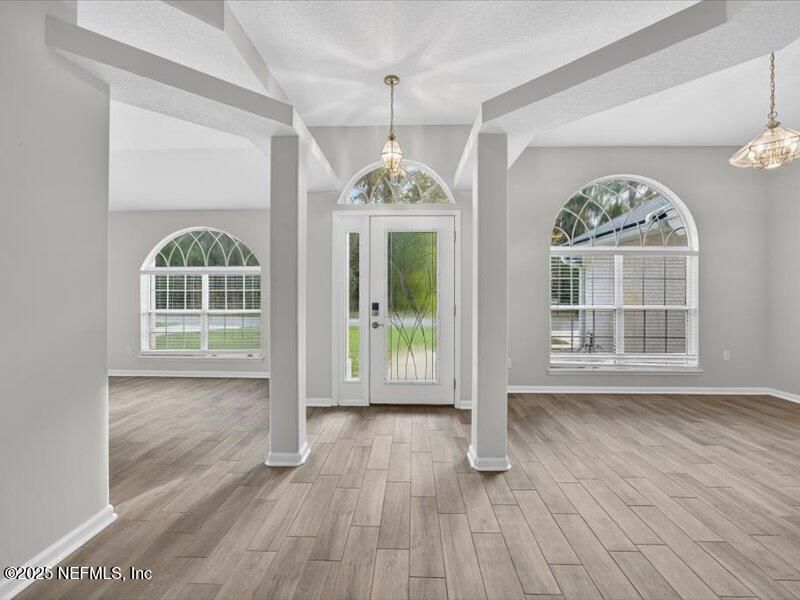 12437 Harbor Winds Dr N, Jacksonville, FL 32225