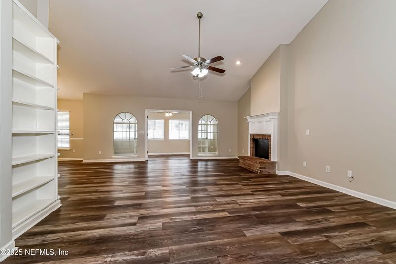 12443 Flemington Rd, Jacksonville, FL 32223