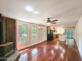 125 Lemon St, Melrose, FL 32666