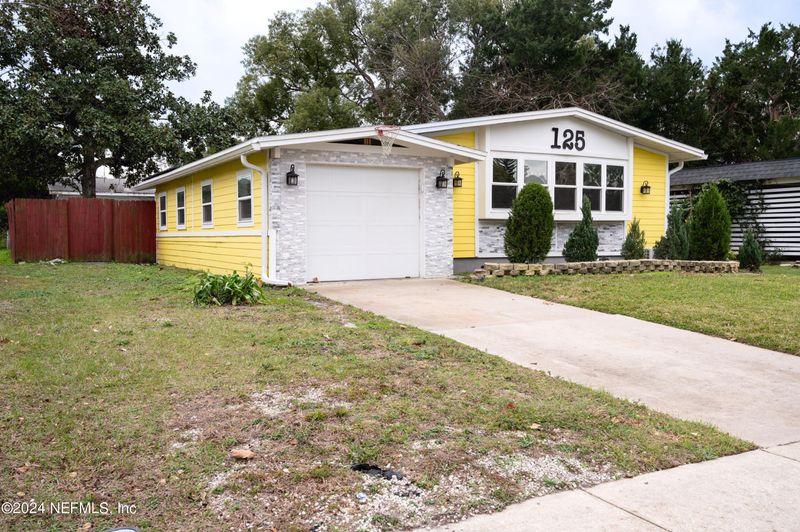 125 Phoenetia Dr, St Augustine, FL 32086