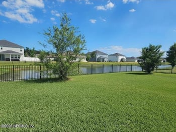 12573 Lake Taylor Ln, Jacksonville, FL 32218