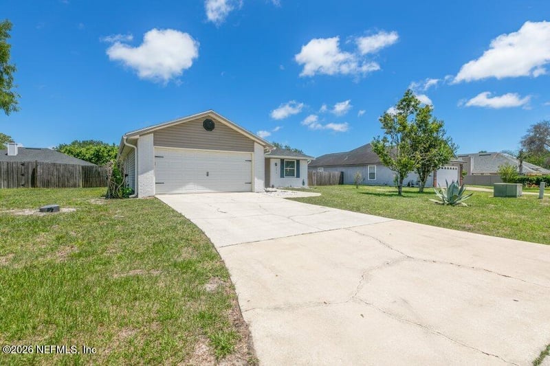 12635 Hobbit Ln, Jacksonville, FL 32225