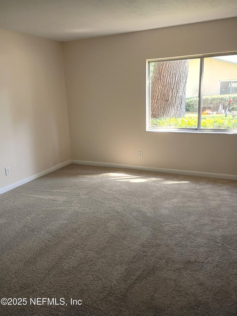 1265 The Grove Rd, Orange Park, FL 32073