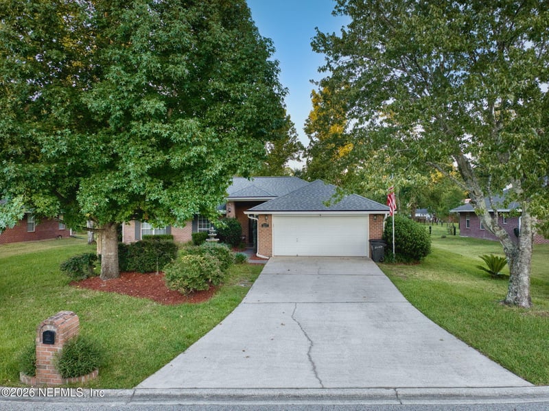 1277 Mcgirts Creek Dr E, Jacksonville, FL 32221