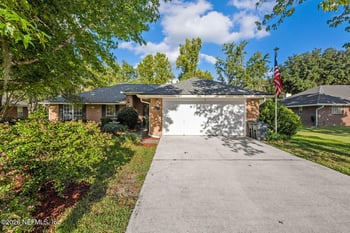 1277 Mcgirts Creek Dr E, Jacksonville, FL 32221
