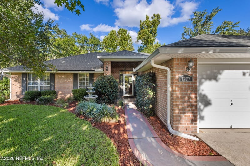 1277 Mcgirts Creek Dr E, Jacksonville, FL 32221