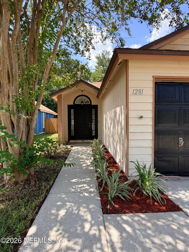 1281 Independence Dr, Orange Park, FL 32065