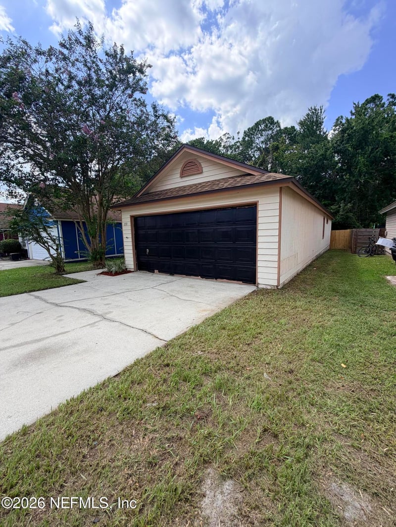 1281 Independence Dr, Orange Park, FL 32065