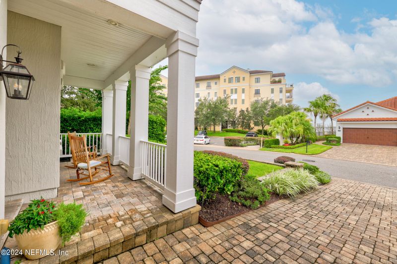 1290 Sunset View Ln, Jacksonville, FL 32207