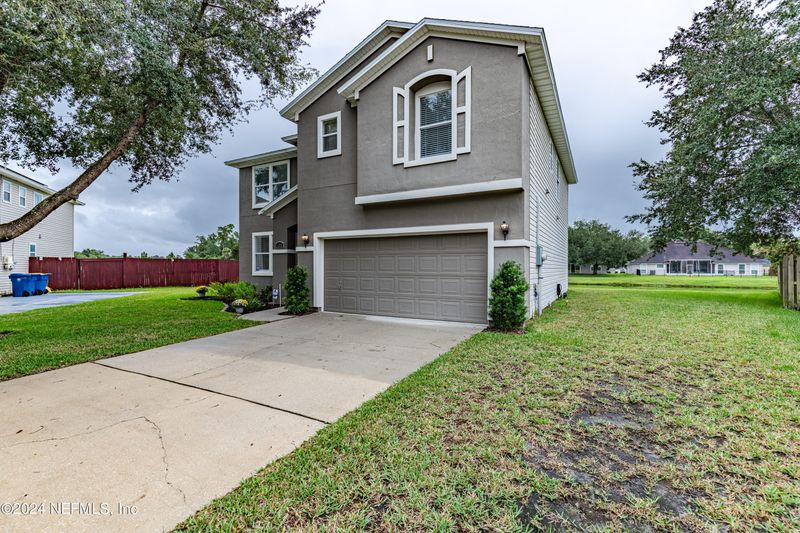 1293 Sunray Ct, Jacksonville, FL 32218