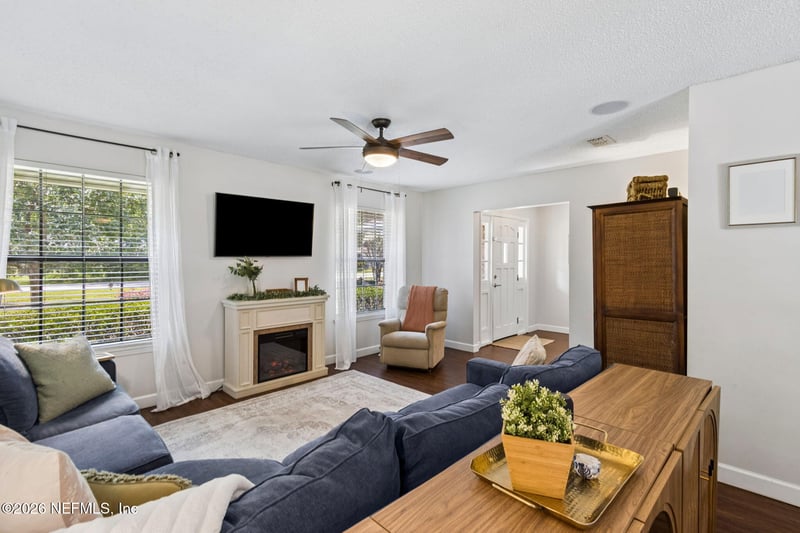 12977 Silver Oak Dr, Jacksonville, FL 32223